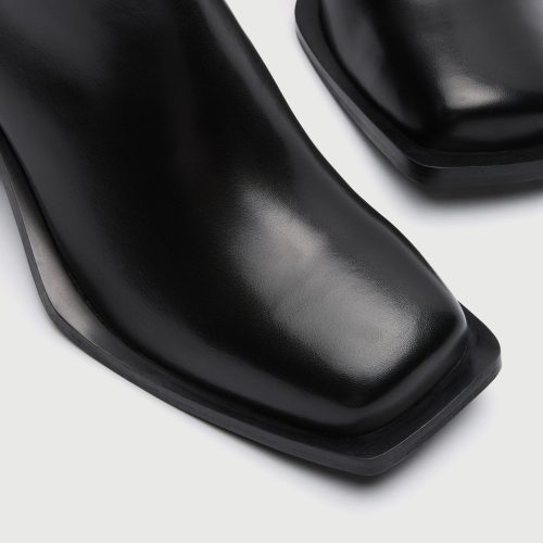 Nola Inside Zip Boot Black Leather DETAIL 1