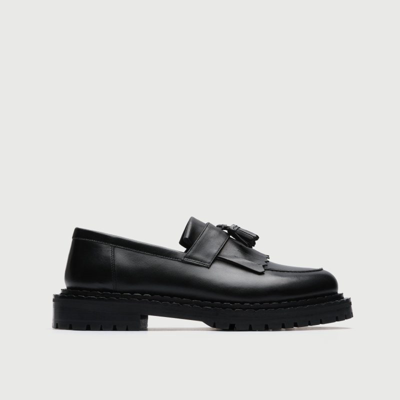 WALK London Mens Jagger Tassel Loafer in Black Leather